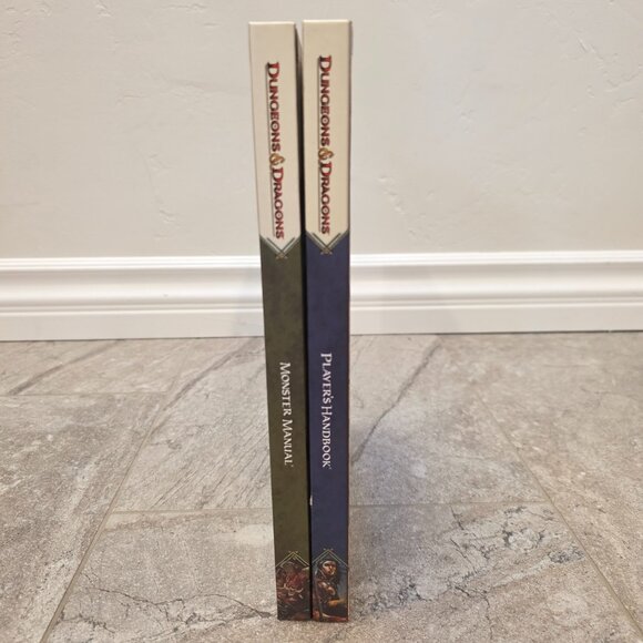 Dungeons & Dragons 4th Ed Player Handbook Monster Manual - Picture 3 of 8